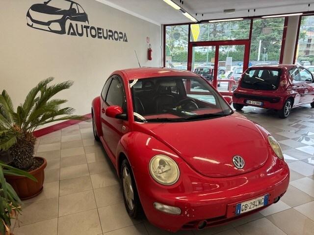 VOLKSWAGEN New Beetle 1.6