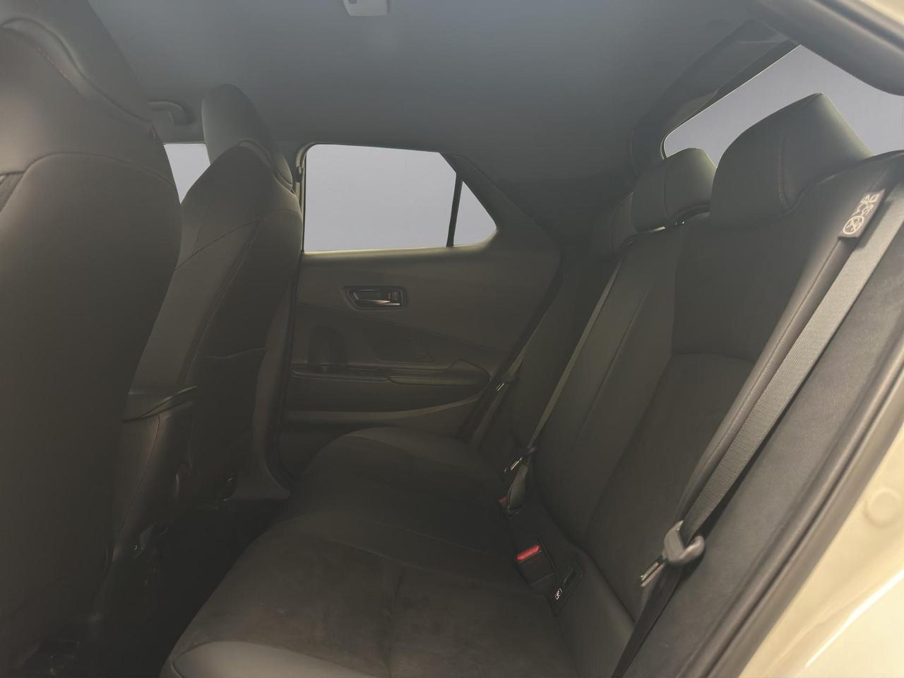 Toyota C-HR 2.0 hev GR Sport awd e-cvt