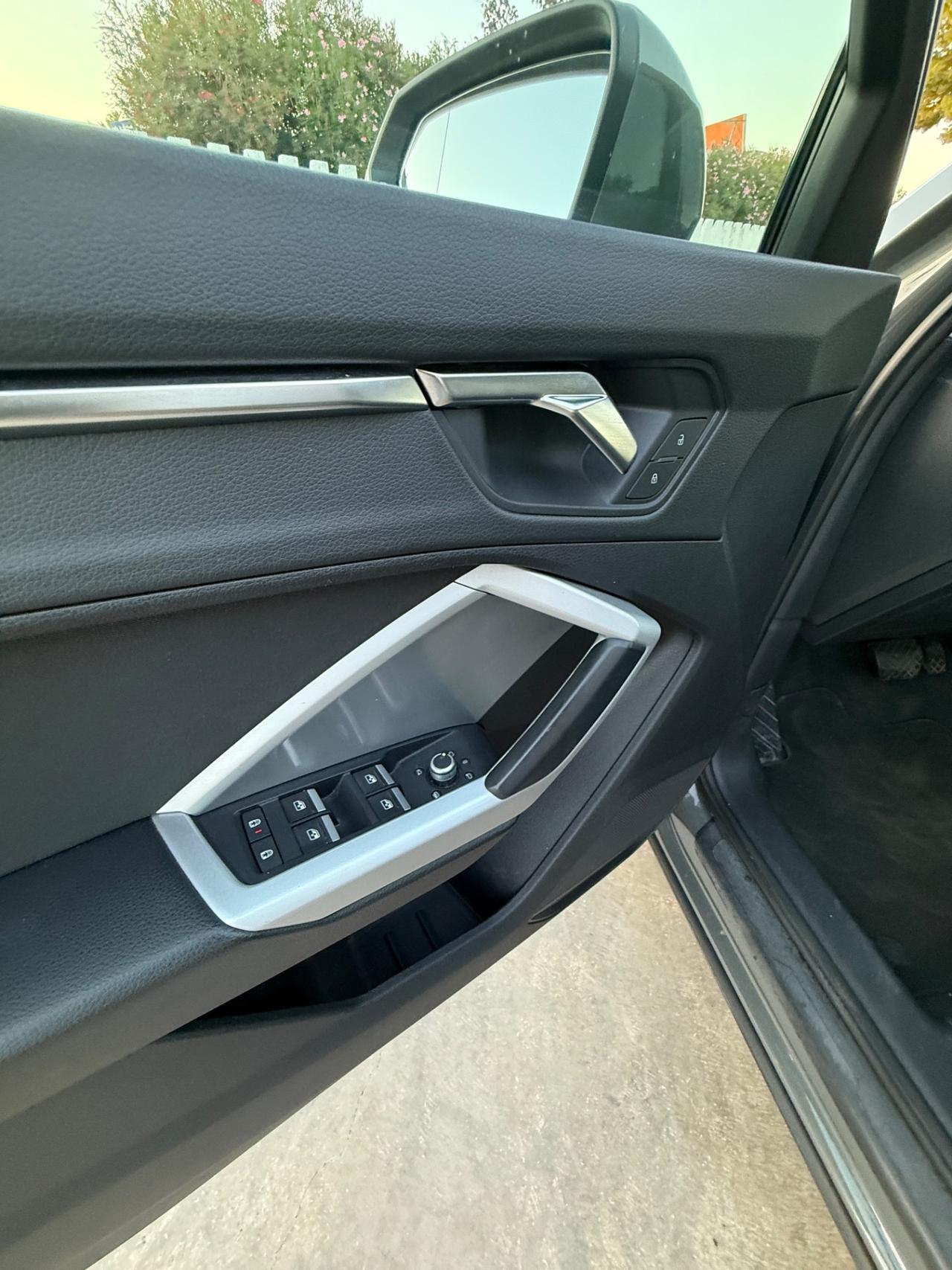 Audi Q3 35 TDI S tronic line edition