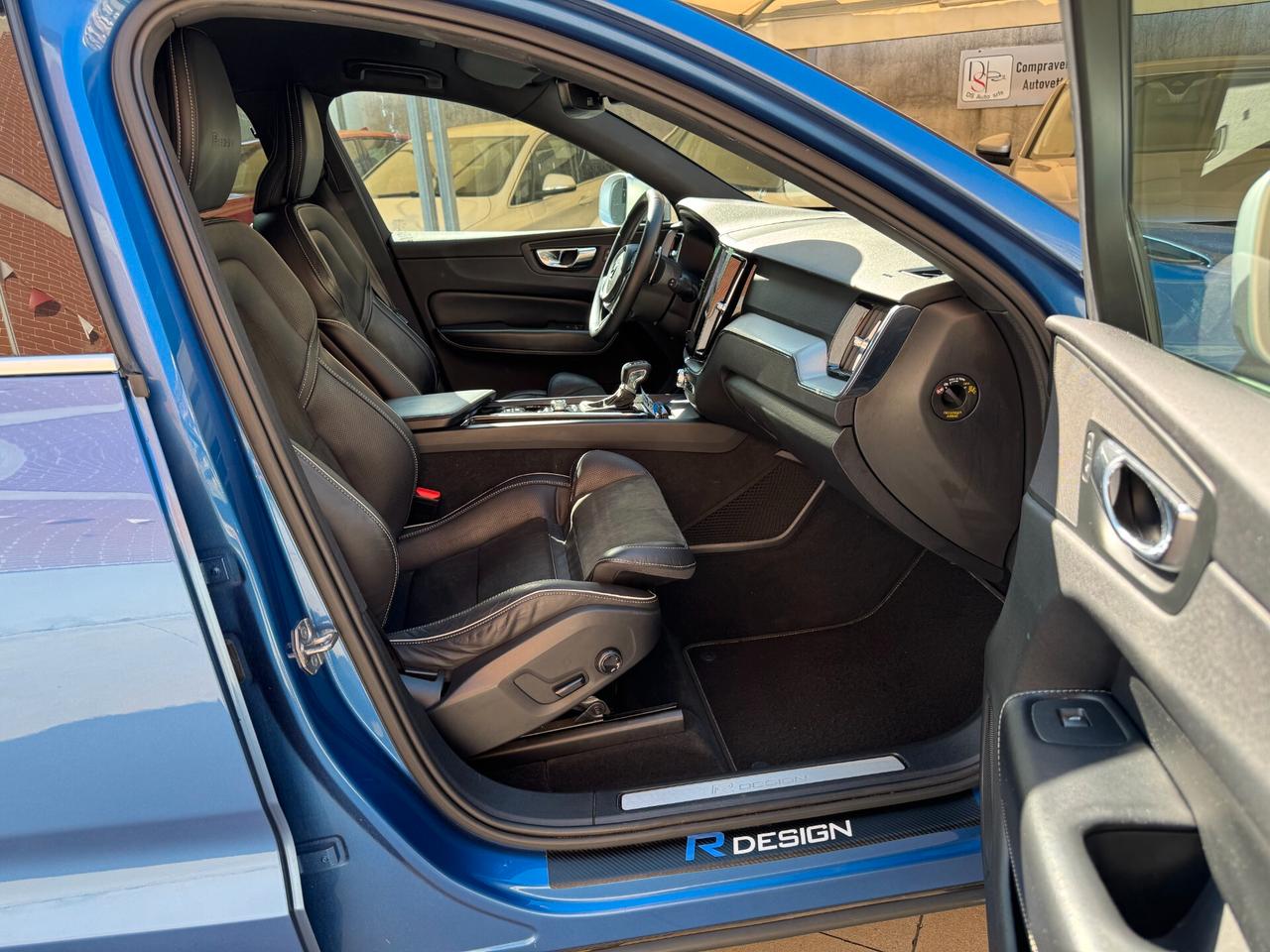 Volvo XC 60 XC60 D4 AWD Geartronic R-design