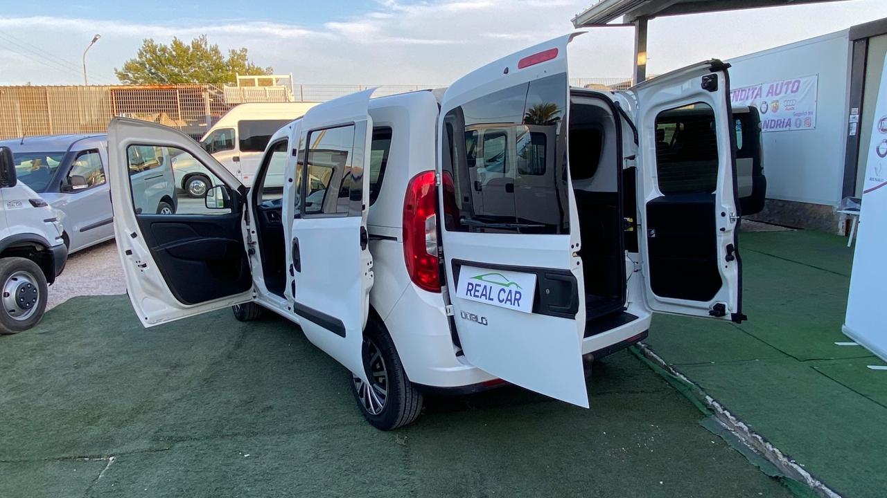 Fiat Doblo 1.6 Diesel Porte Posteriore + Gancio