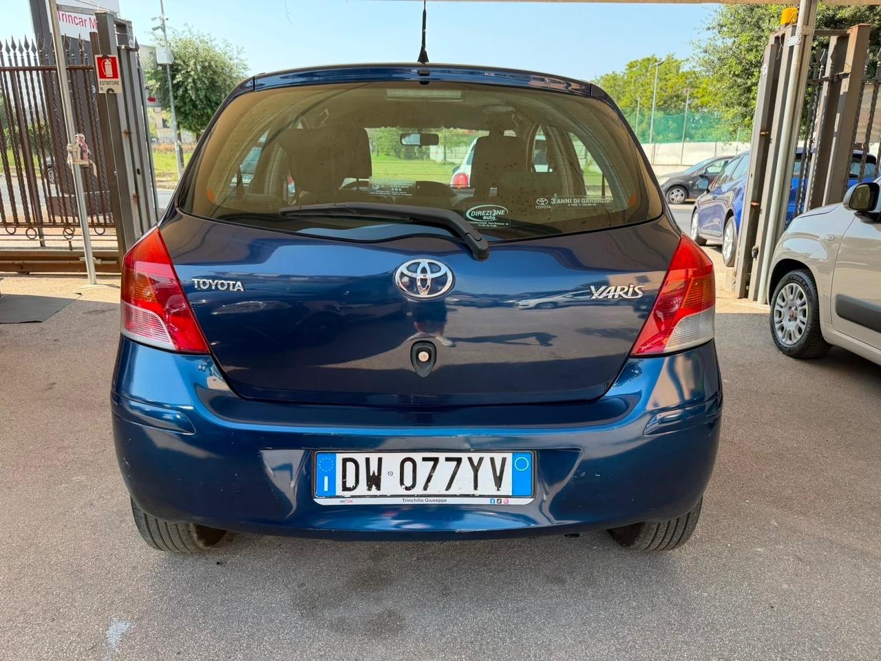 Toyota Yaris 1.0 5 porte Luxury pack