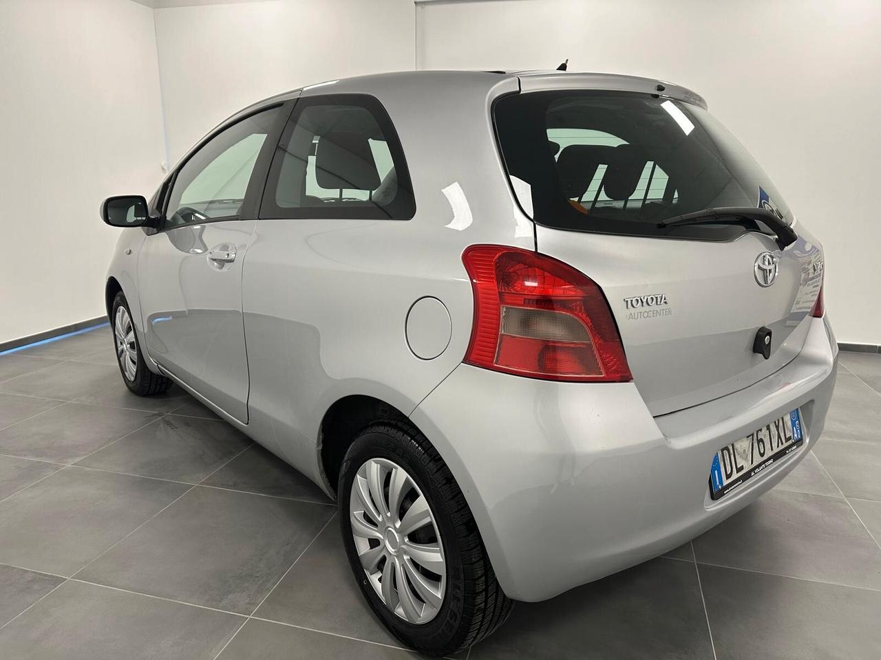 Toyota Yaris 1.0 3 porte - Neopatentati