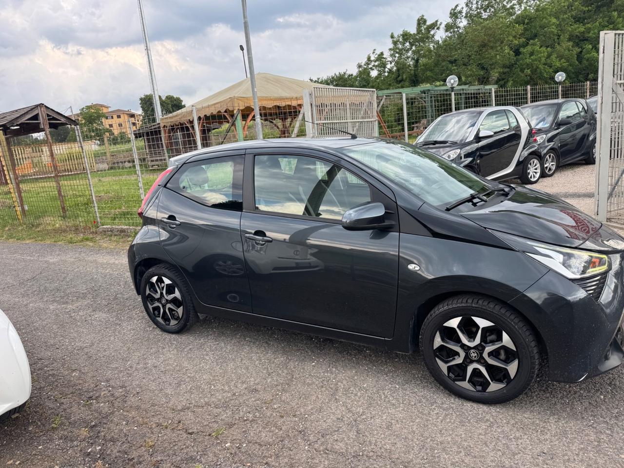 Toyota Aygo Connect 1.0 VVT-i 72 CV 5 porte x-play MMT