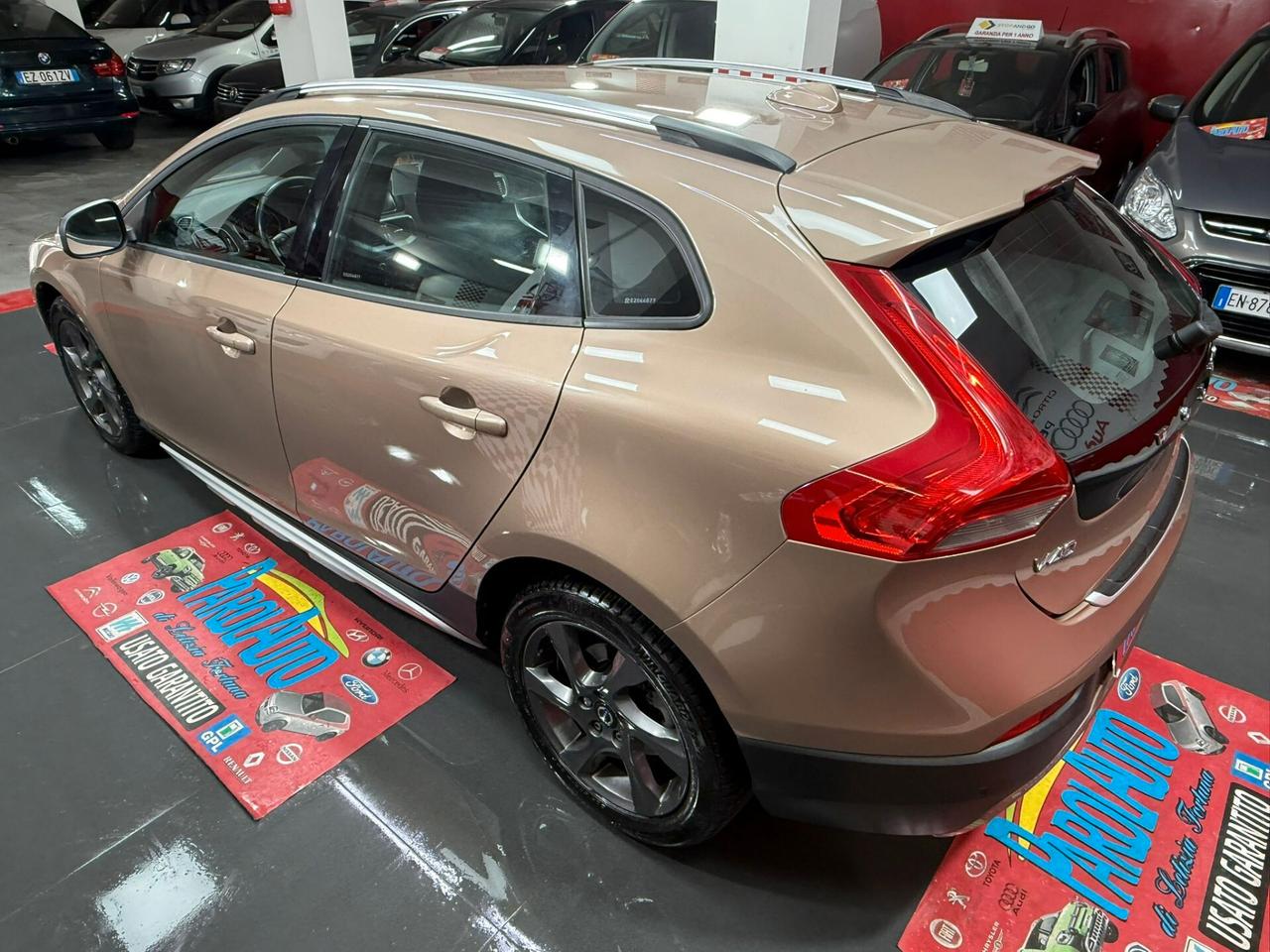 Volvo V40 Cross Country D2 1.6 114cv - 2014