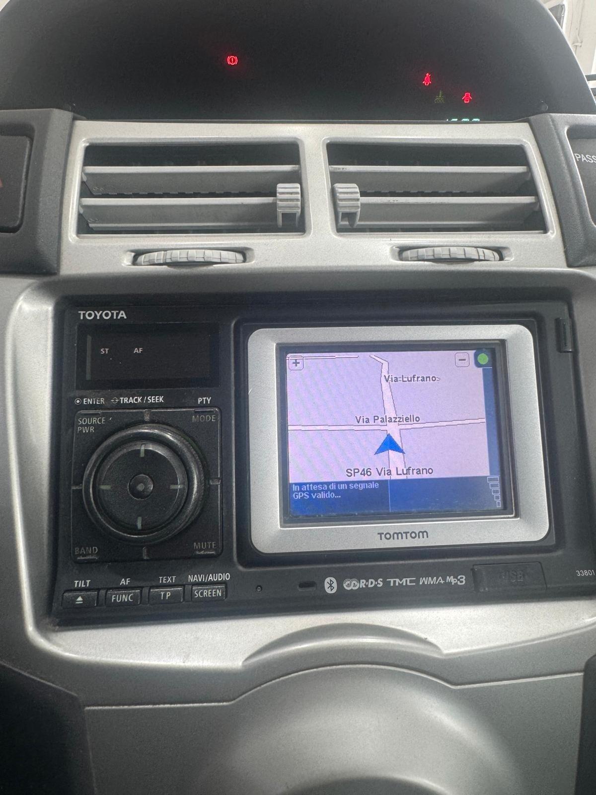 Toyota Yaris 1.0 5 porte