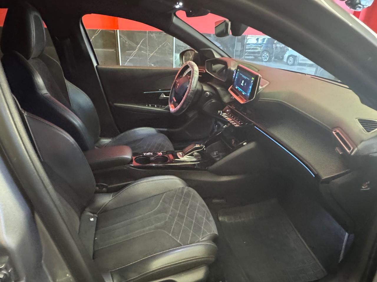 Peugeot 208 motore elettrico 136 CV 5 porte GT Pack