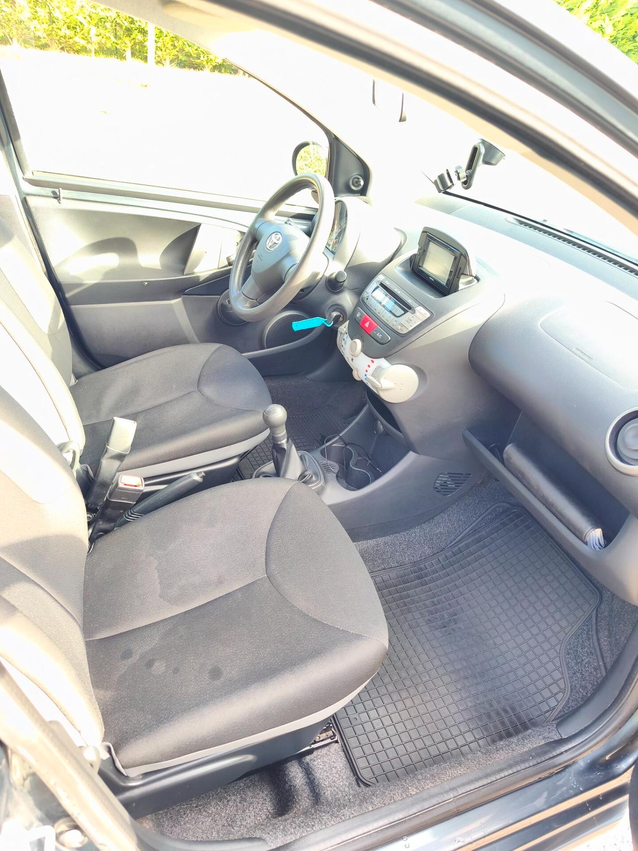 Toyota Aygo 1.0 NEOPATENTATI GARANZIA 12/24M