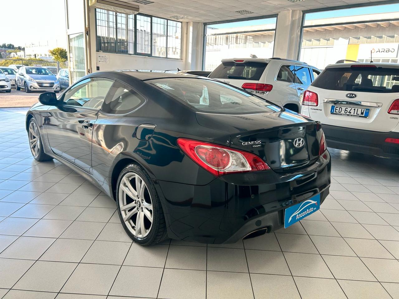 Hyundai Genesis Coupe 2.0 Turbo Sport 2013