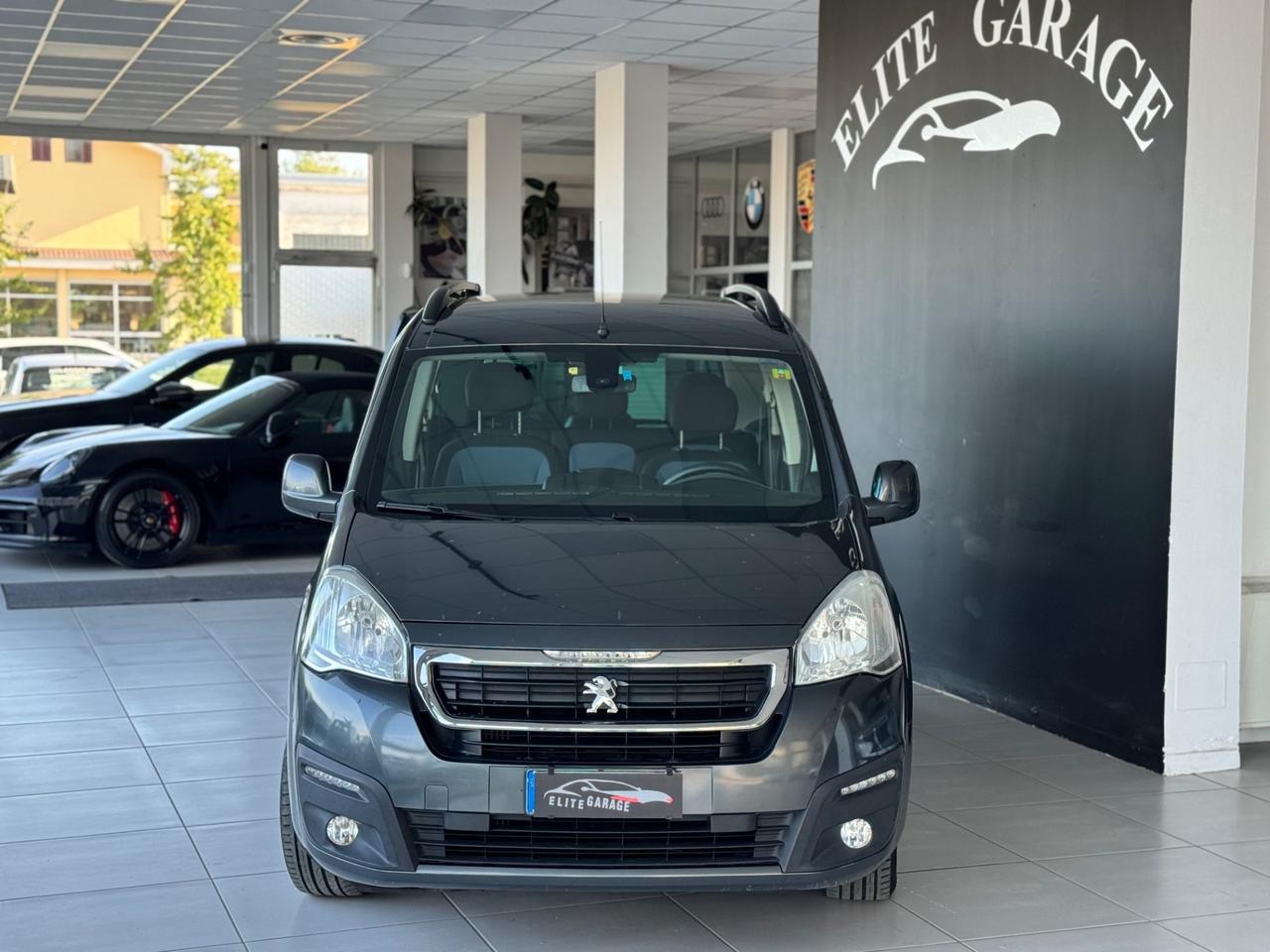Peugeot Partner Tepee BlueHDi 100 Outdoor