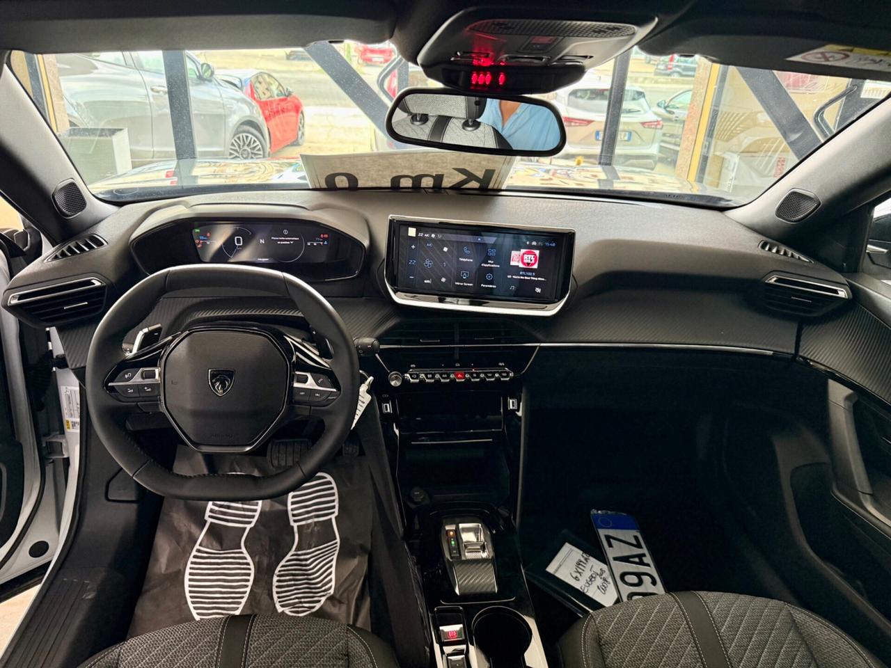 Peugeot 2008 PureTech 130 S&S EAT8 Allure