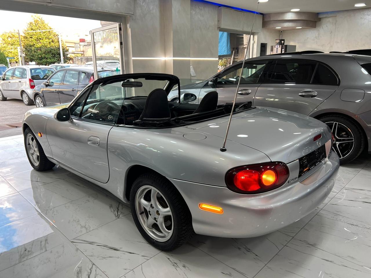 Mazda MX-5 1.6 Roadster - VERO CONSERVATO
