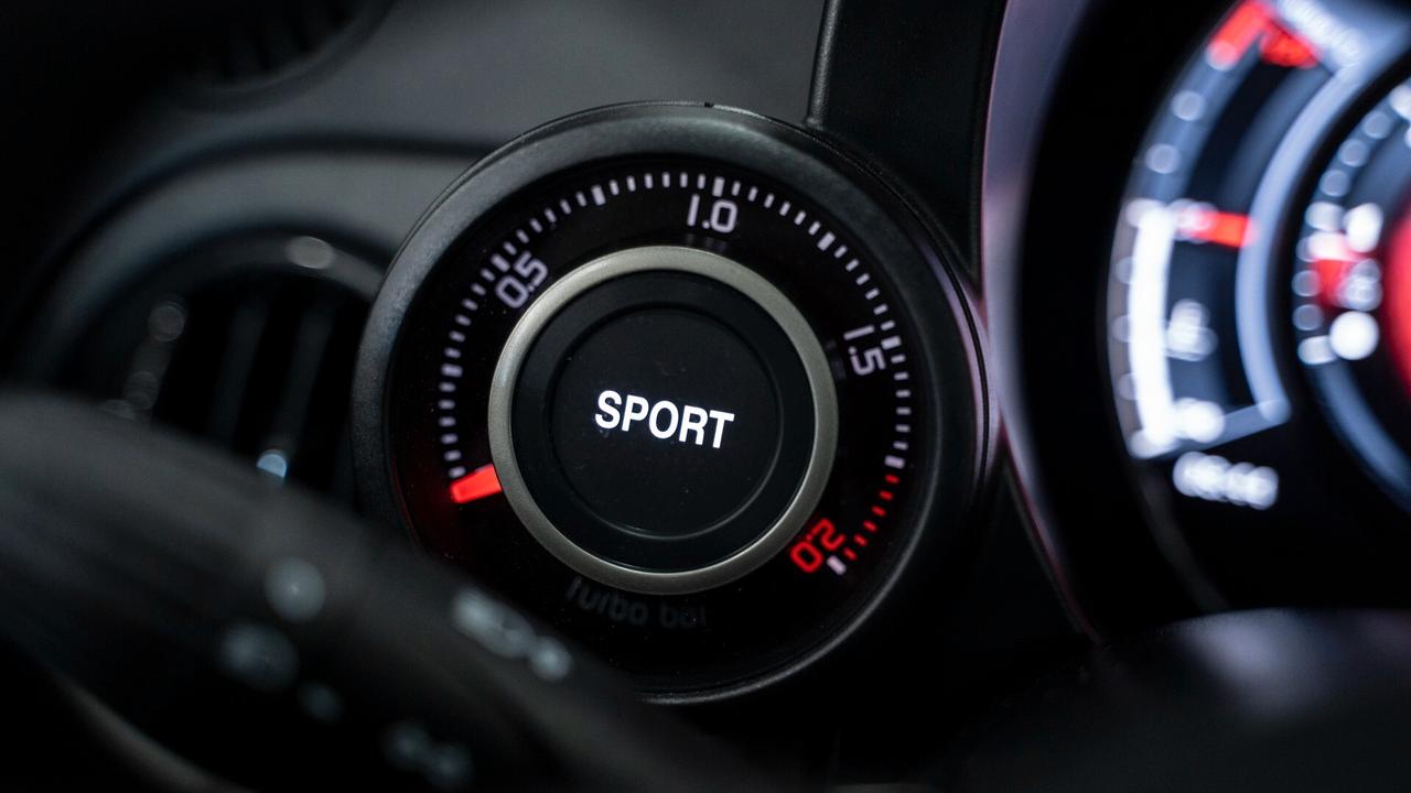 Abarth 595 Competizione 1.4 TJET 180CV SABELT BEATS BREMBO CARBON XENO NAVI FULL OPTIONAL