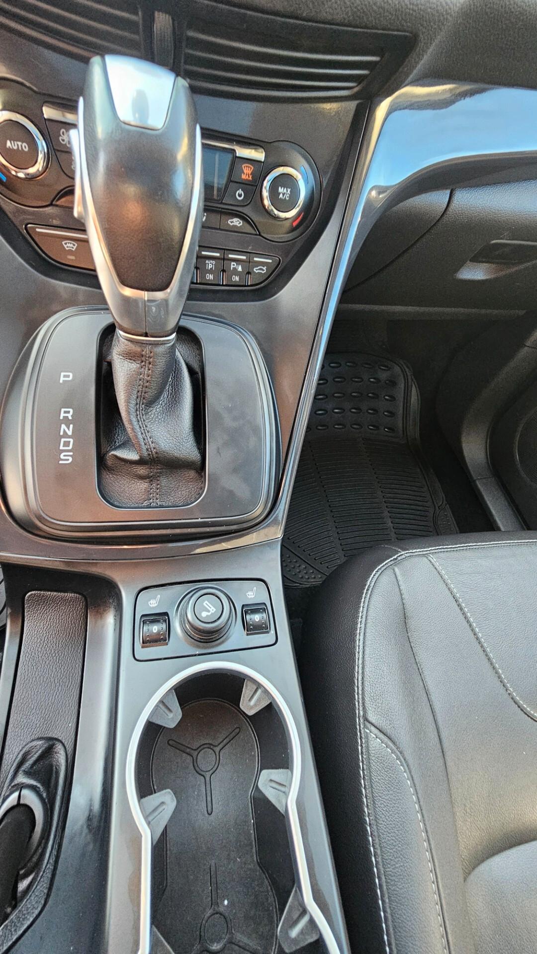 Ford Kuga 2.0 TDCI 163 CV 4WD Powershift Titanium