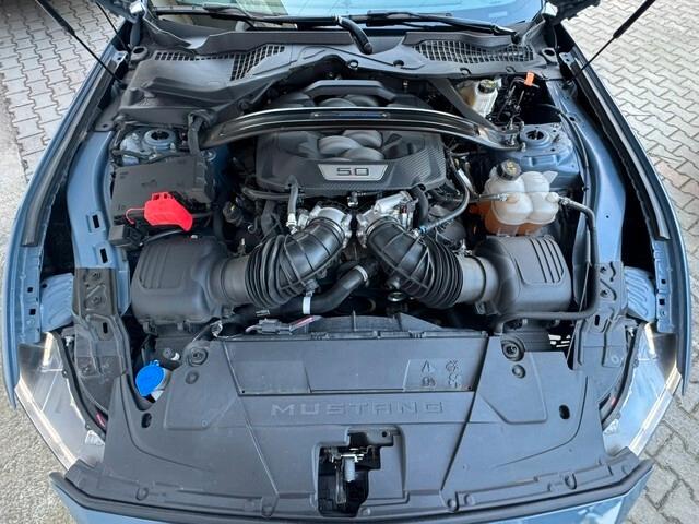 Ford Mustang Fastback 5.0 V8 Dark Horse