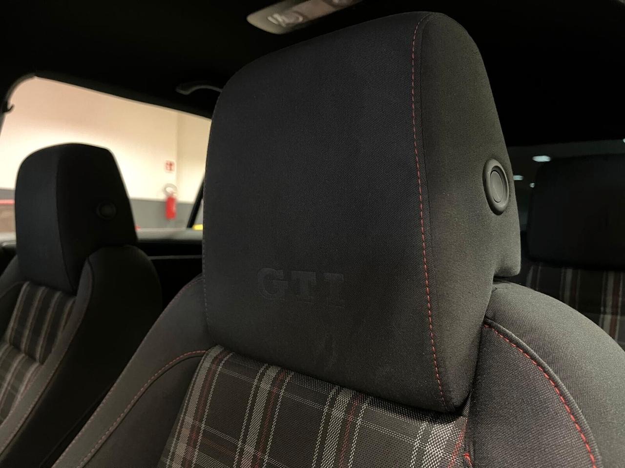 Volkswagen Golf GTI 2.0 TSI 5p.