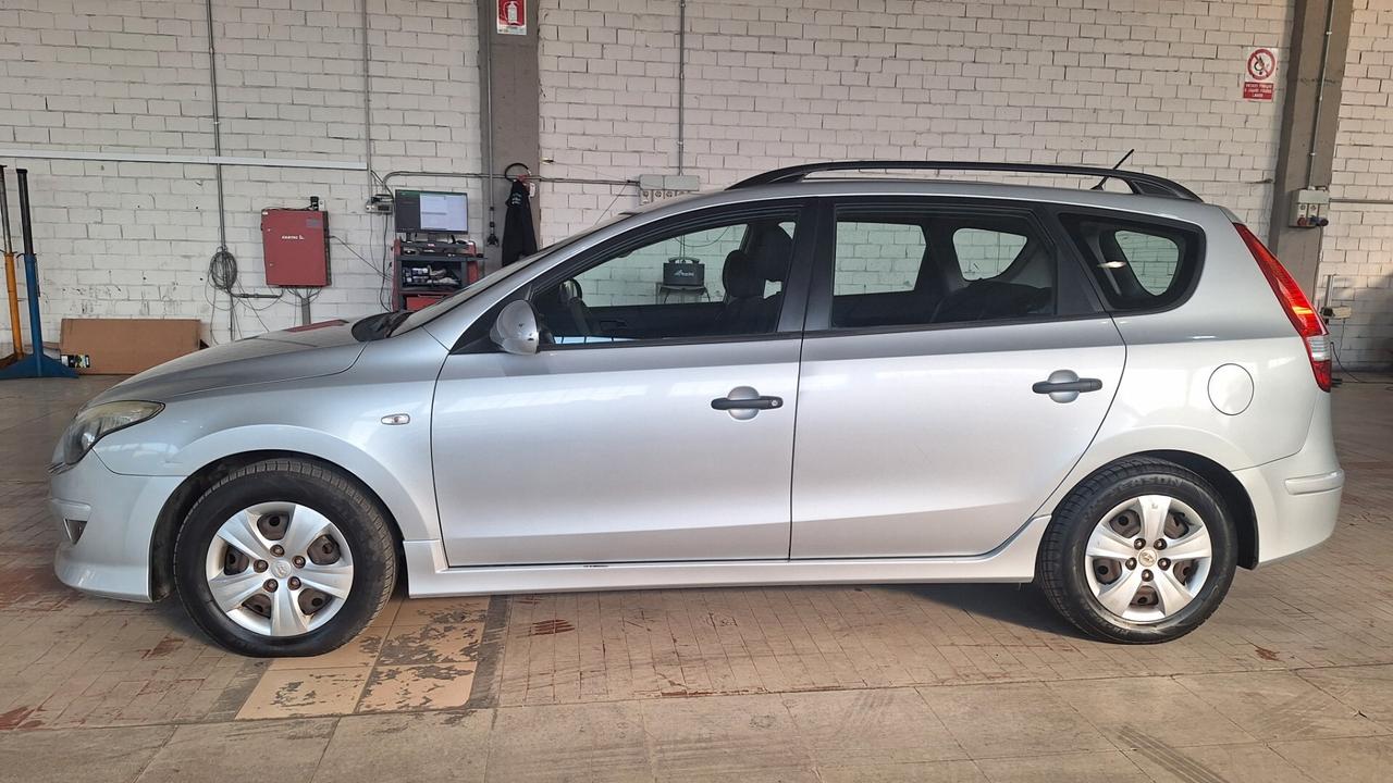 Hyundai i30 CW 1.6 CRDi VGT 16V 90CV