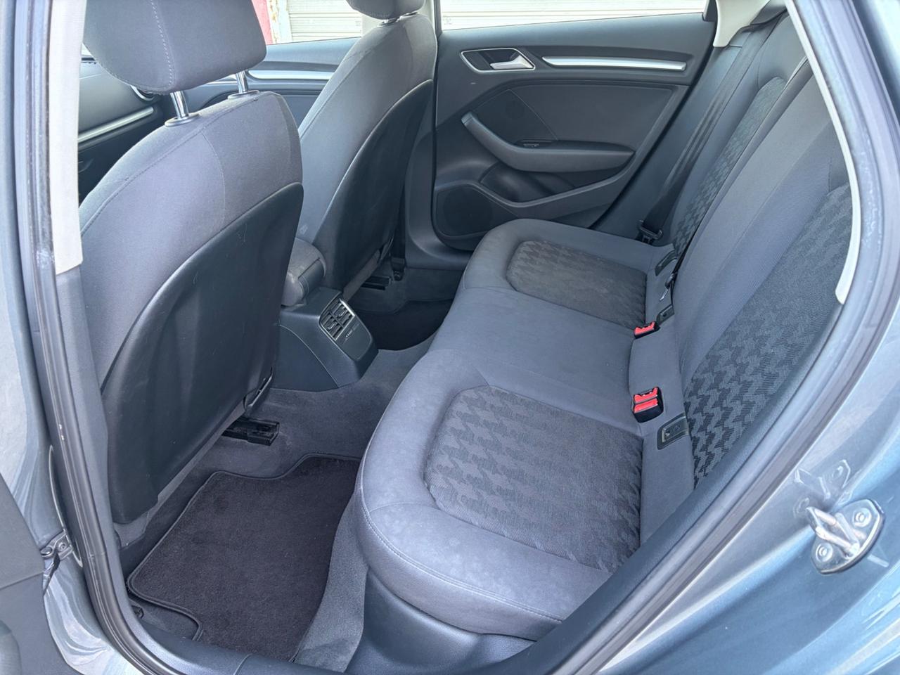Audi A3 SPB 1.6 TDI 8v 2015 “passaggio incluso!!!”