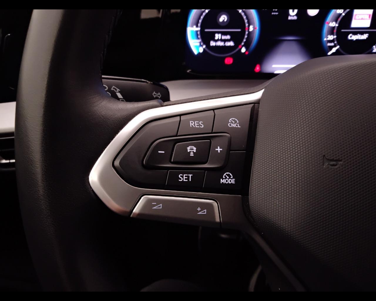 VOLKSWAGEN Golf VIII 2024 - Golf 2.0 tdi Life 115cv