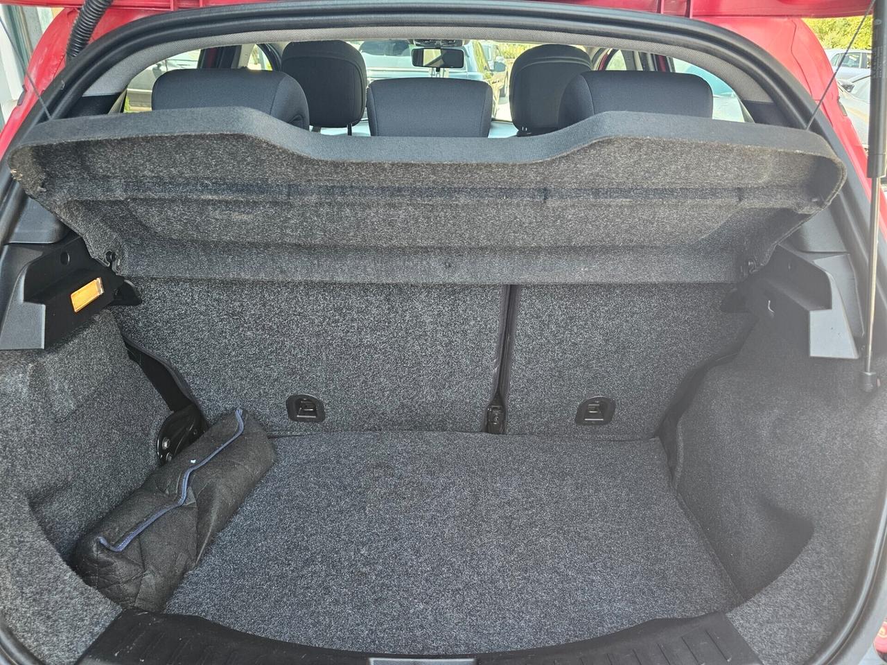 Lancia Ypsilon 1.2 69 CV 5 porte GPL Ecochic Silver