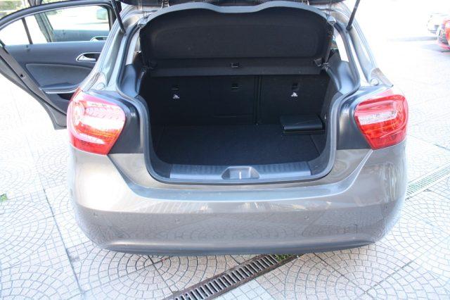 MERCEDES-BENZ A 200 Sport