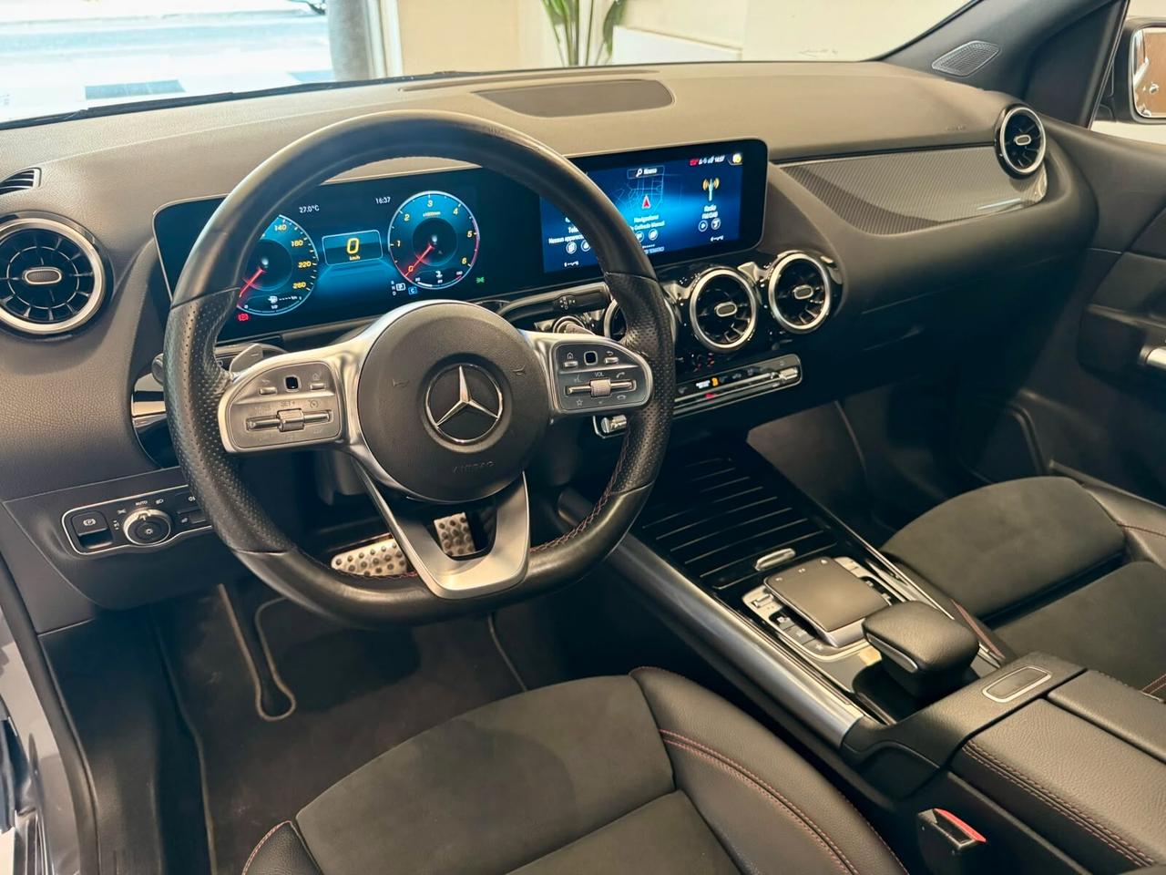 MERCEDES-BENZ CLASSE B 180D PREMIUM AMG LINE AUTOMATICA FULL