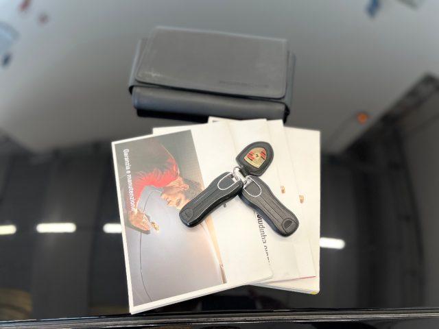 PORSCHE 911 Carrera 4 //TOTAL BLACK//