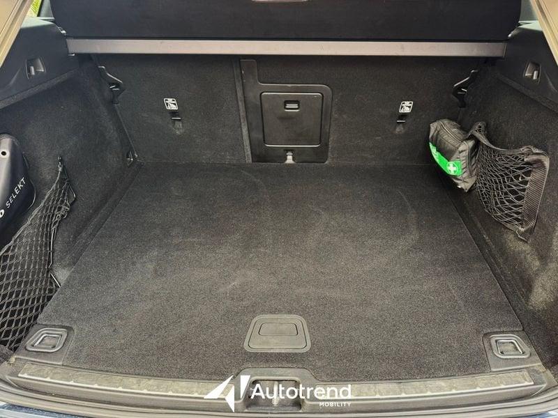 Volvo XC60 B4 197+14 CV Automatico Mild Hybrid Diesel Core