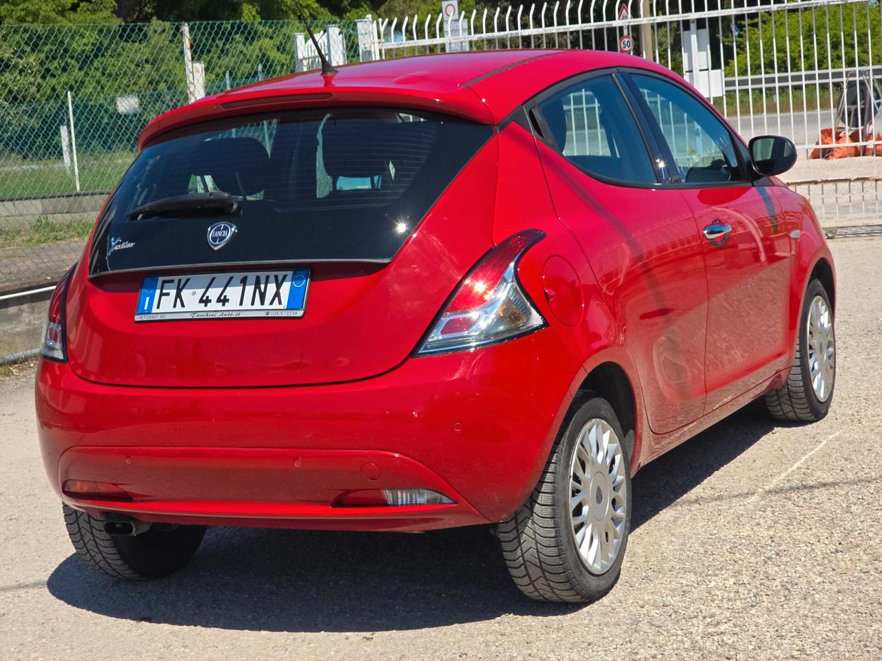 Lancia Ypsilon 1.2 69 CV 5 porte Unyca