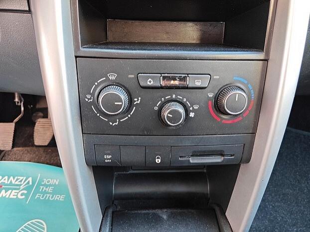 PEUGEOT 207 1.4 HDi 68 cv 5 porte - 2011