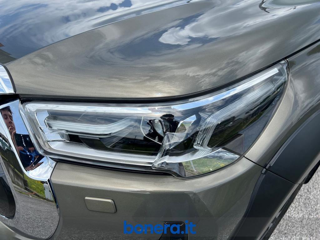 Toyota Hilux Double Cab 2.8 D Executive 4WD A/T