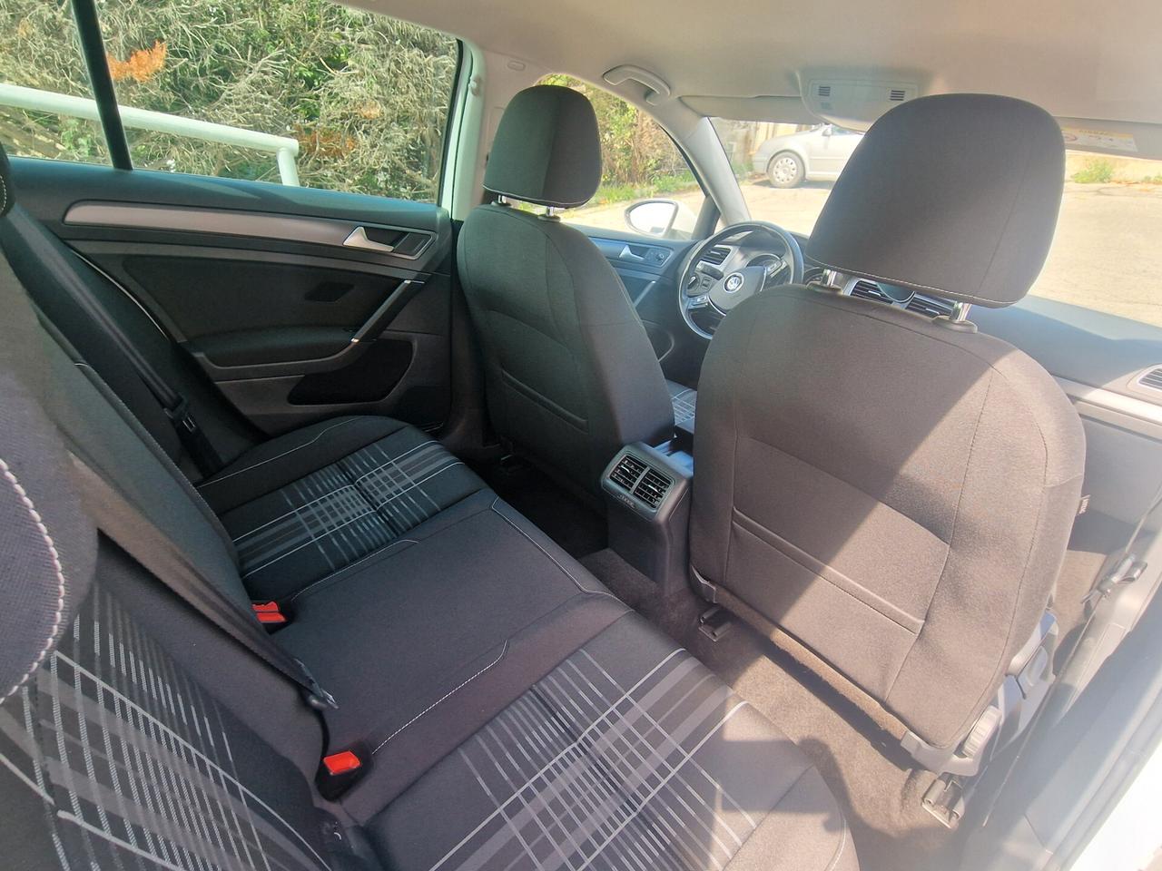 Volkswagen Golf Business 1.6 TDI 5p. Highline BlueMotion Technology