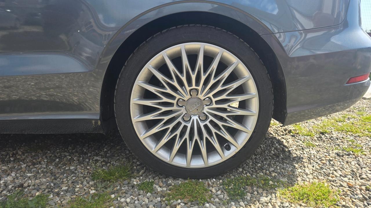 Audi A3 Cabrio 1.6 TDI clean diesel Ambition