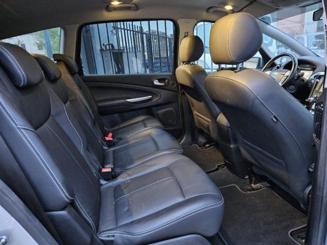 FORD S-Max 2.0 TDCi 163CV Powershift New Titanium