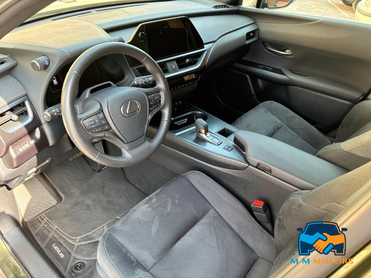 Lexus UX 300h 2.0 Urban 2wd cvt 199 cv