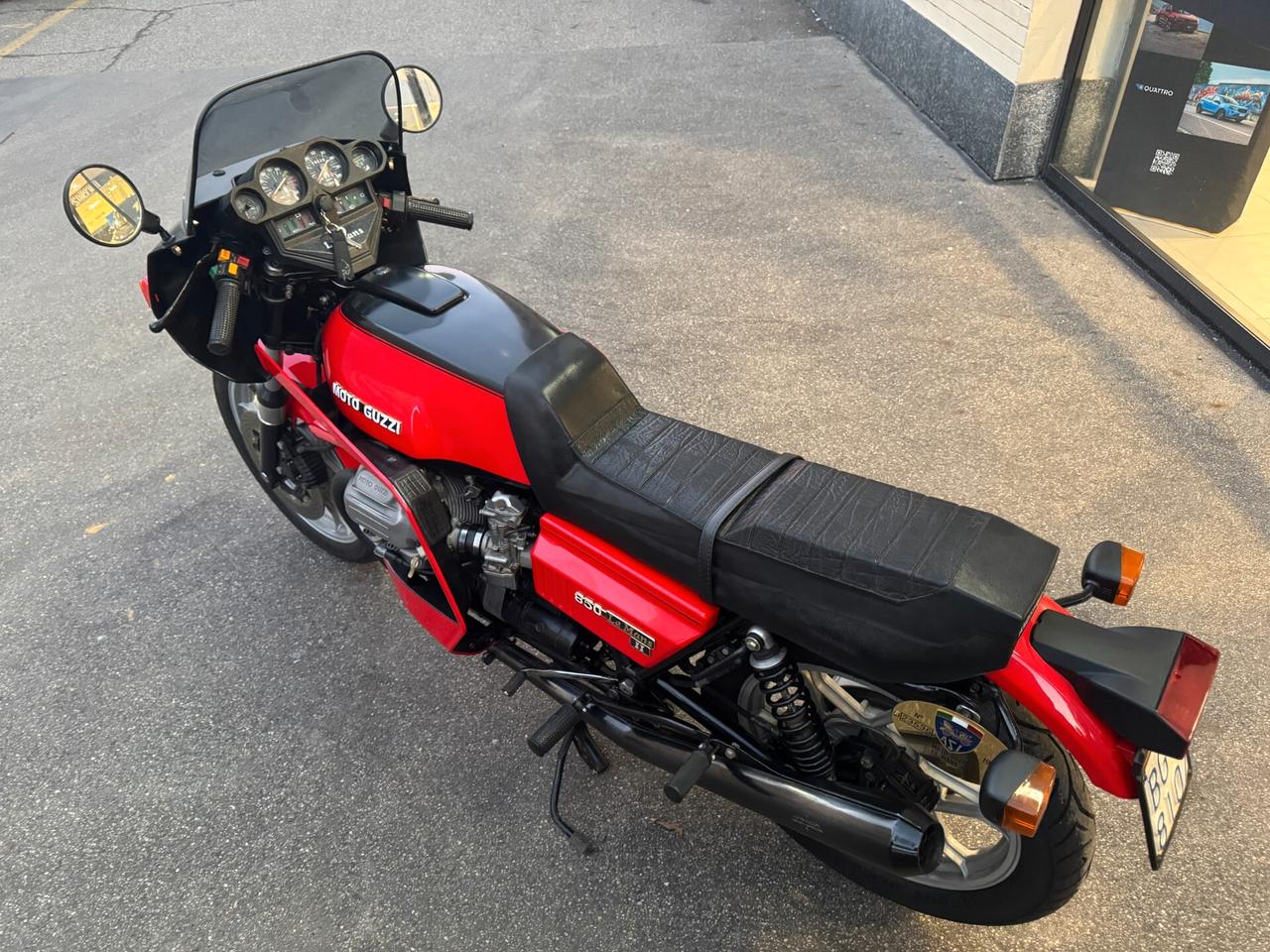 Moto Guzzi 850 Le Mans 2