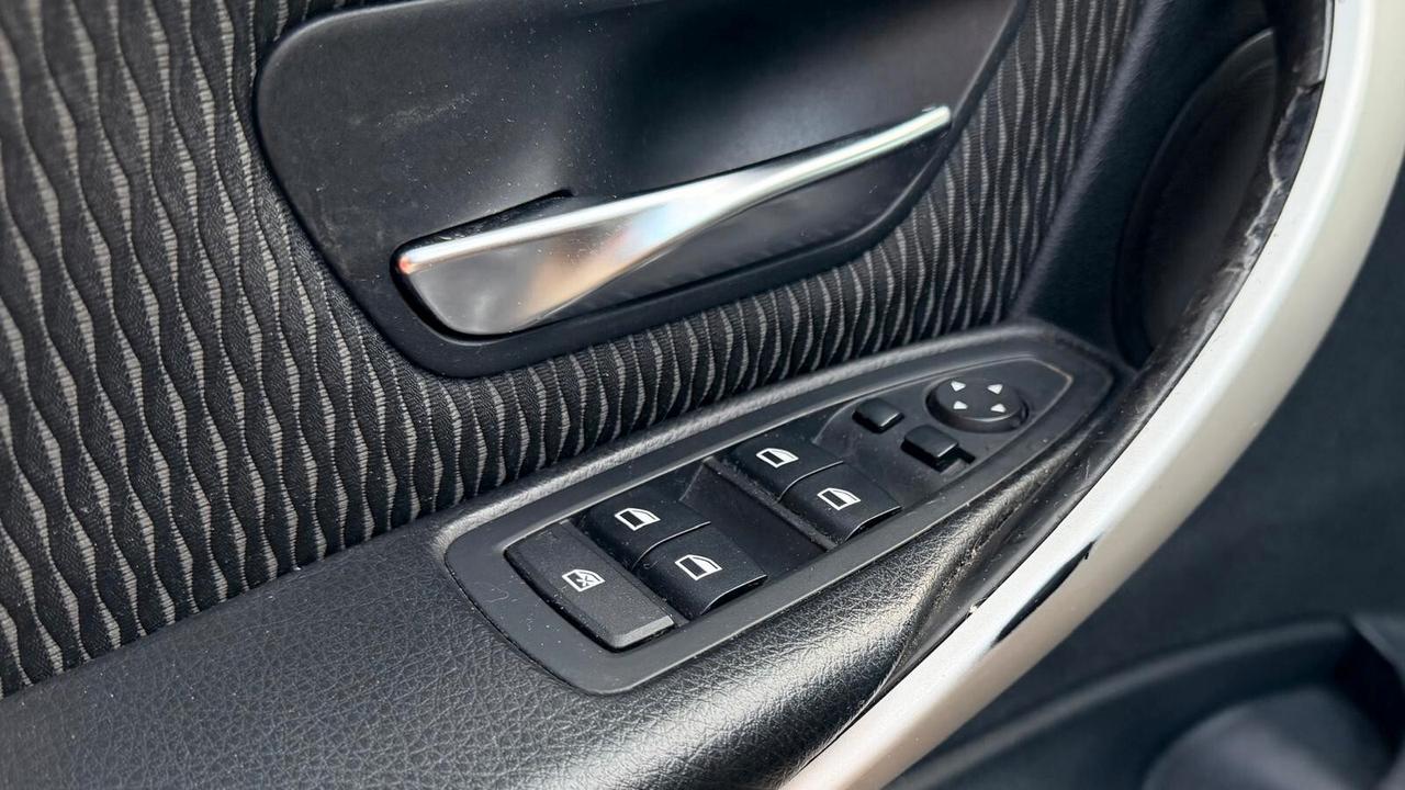 Bmw 318 318d Touring Neopatentati aut.