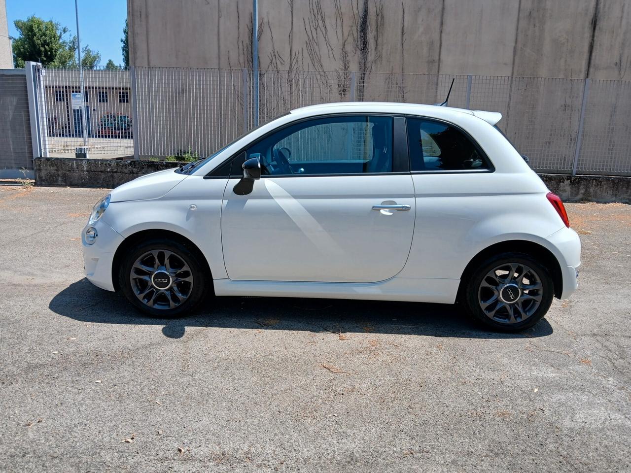 Fiat 500 1.0 Hybrid Connect 11700€