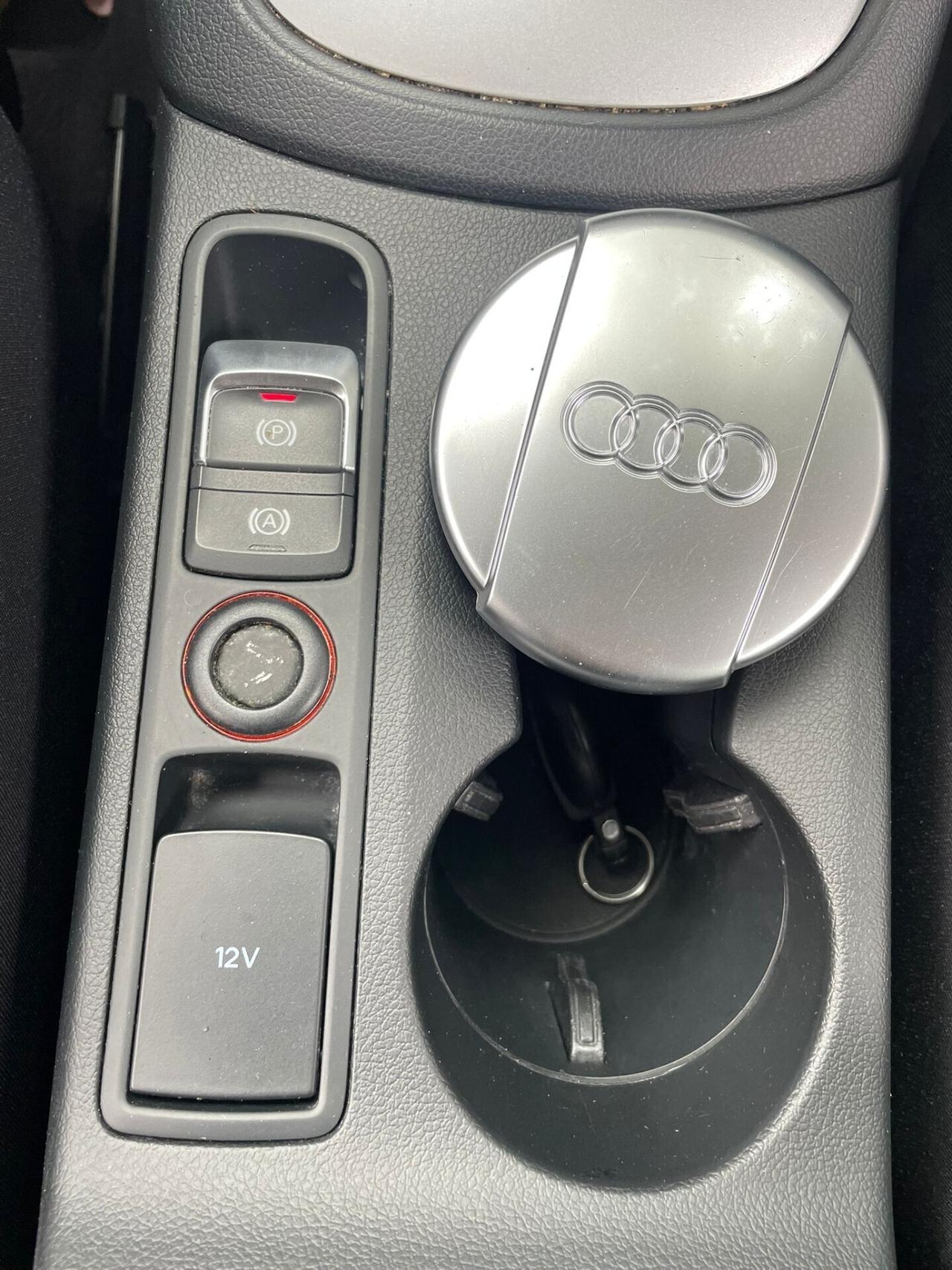 Audi Q3 2.0 TDI 120 CV S line Edition