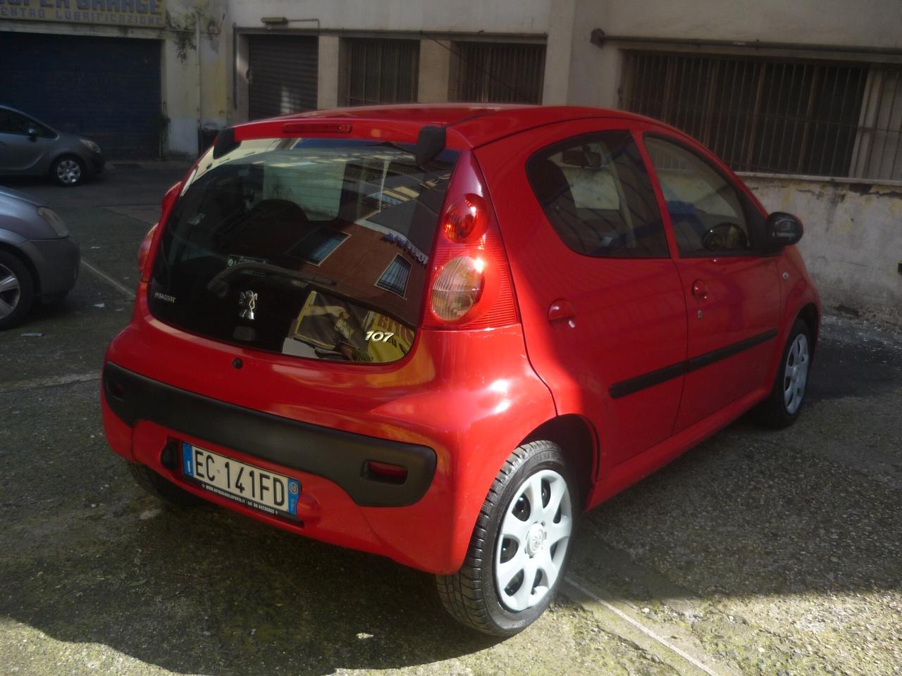 Peugeot 107 1.0 68CV 5p. Plaisir