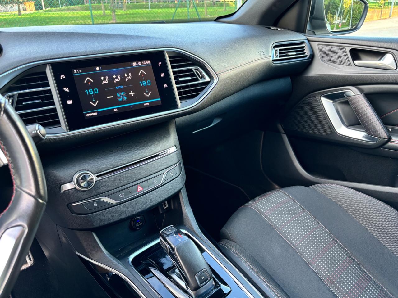 Peugeot 308 BlueHDi 120 S&S EAT6 SW GT Line