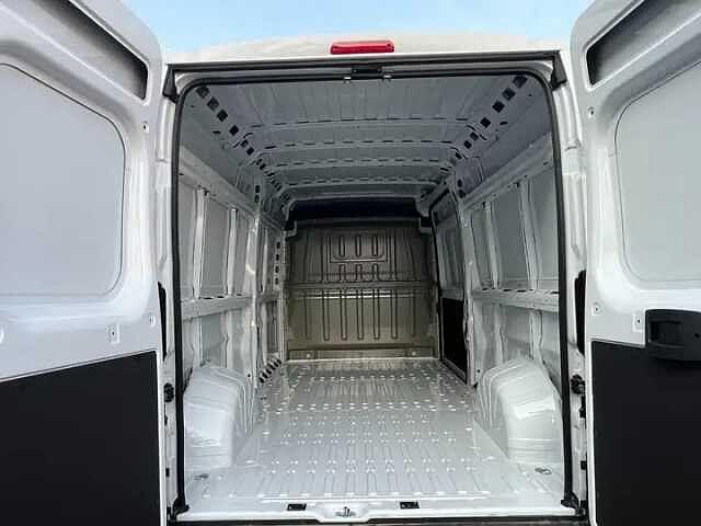 Peugeot Boxer 35q 2.2 BlueHDi 140cv L3H2 KM ZERO