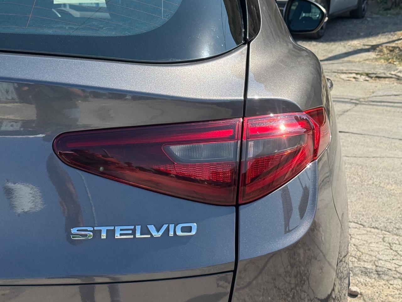 ALFA ROMEO STELVIO 2.2 160 CV SUPER FULL IVA ESPOSTA