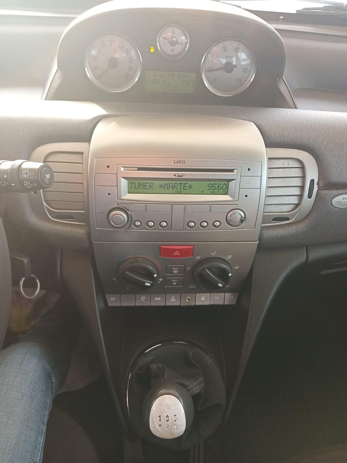 Ypsilon 1.3 DISEL MOTORE VECCHIO AFFIDABILE