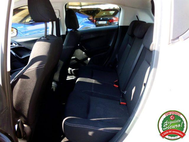 PEUGEOT 208 1.4 8V HDi 68CV 5p. Allure