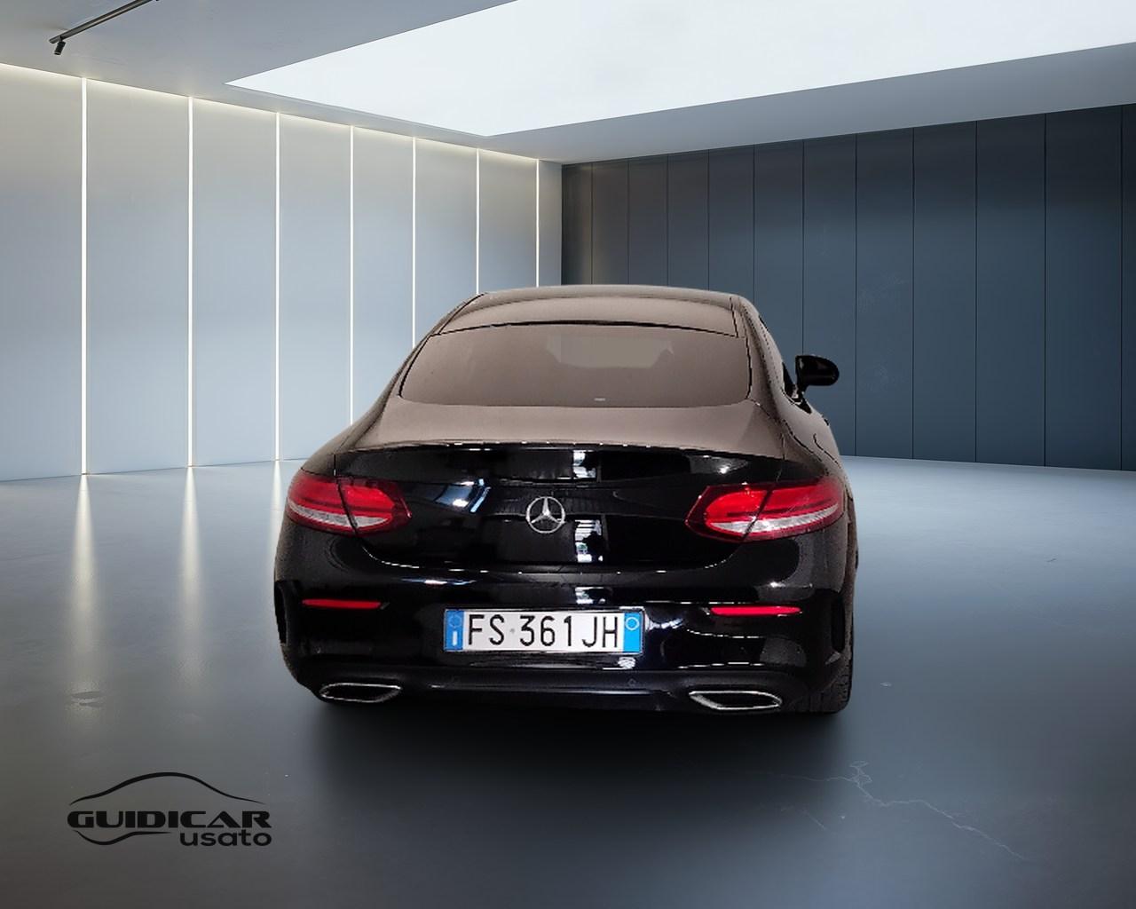 Mercedes-Benz Classe C-C205 2018 Coupe - C Coupe 220 d Premium auto
