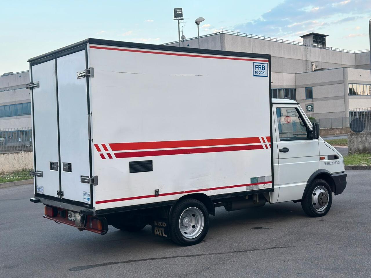 IVECO CON FRIGO PER TRASPORTO CARNE! SUPER PREZZO!