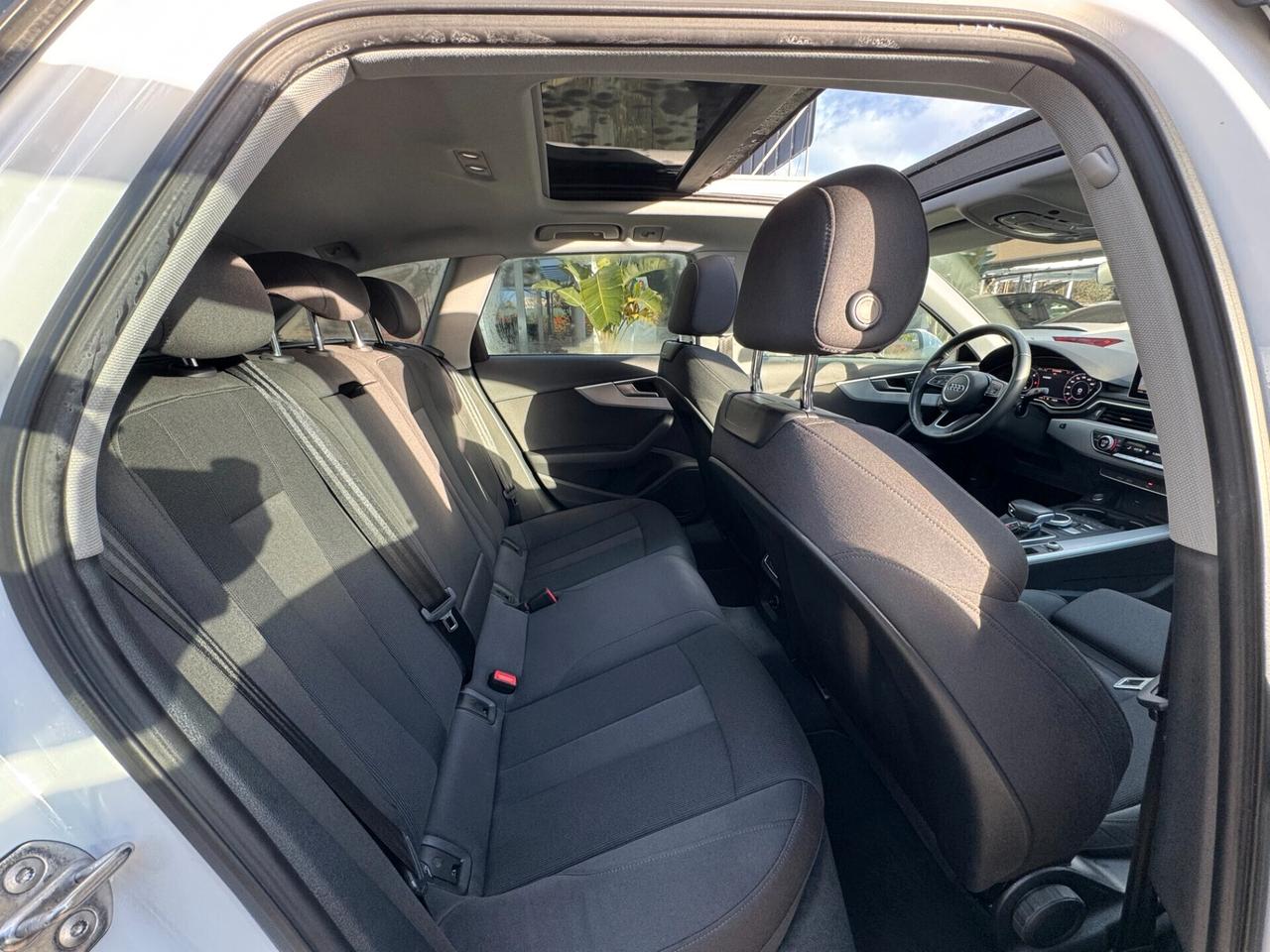 Audi A4 AVANT 35 TDI S-LINE TETTO COCKPIT NAVI FULLED