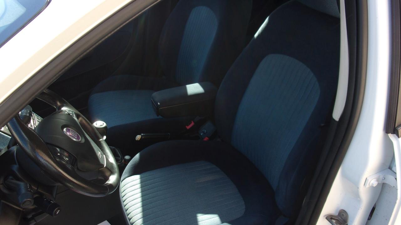 Fiat Grande Punto 1.3 MJT 90 CV 5 porte Emotion
