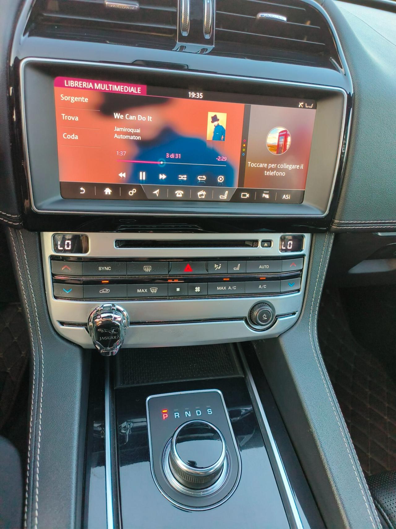 Jaguar F-Pace F PACE 2.0 AWD PORTFOLIO R-SPORT AUTOM.